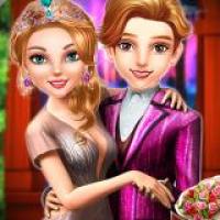 Step Into the Spotlight Become the Prom Queen and King